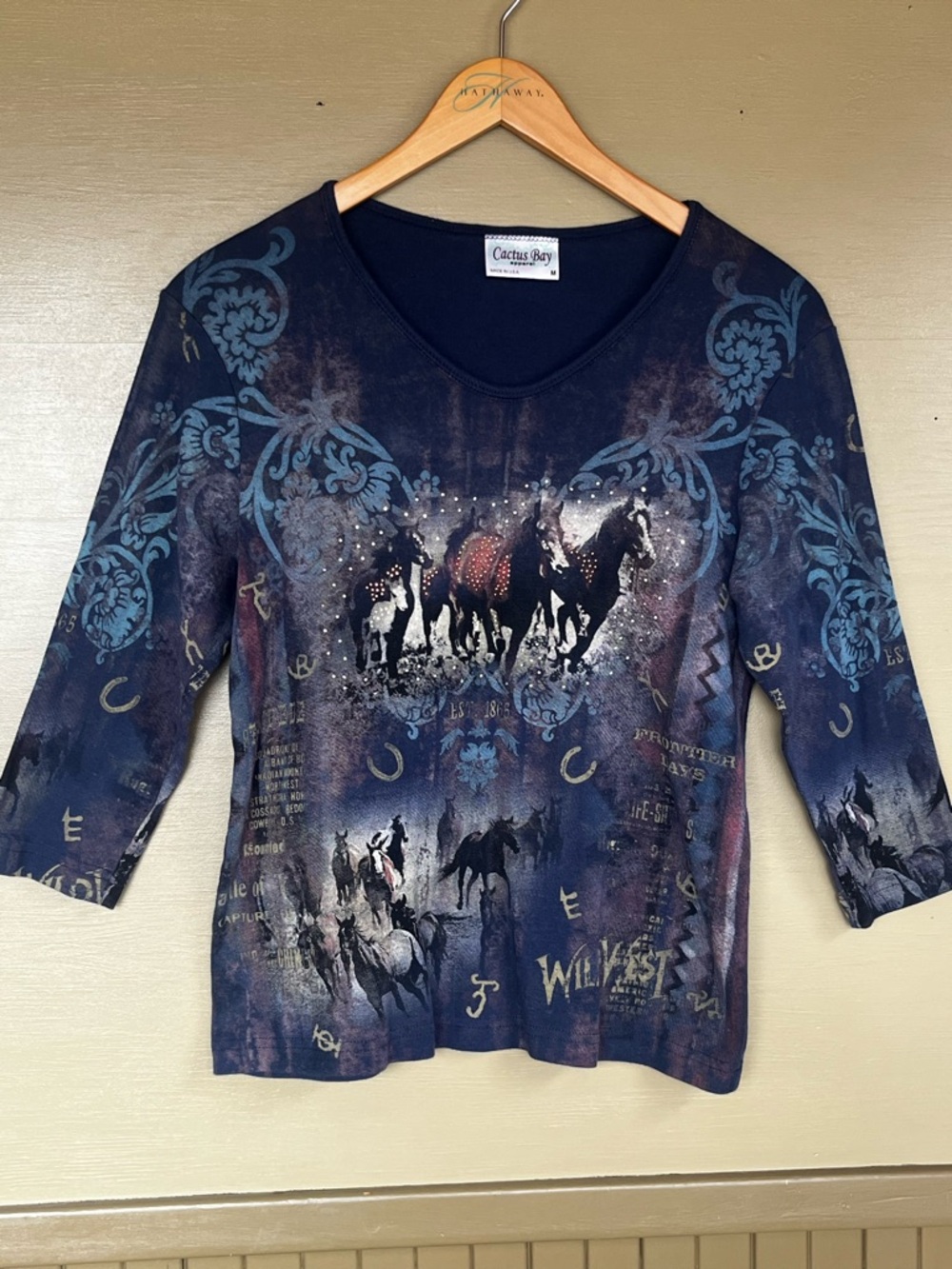 Cactus Bay Western Theme Rhinestone Horse Graphics Medium
